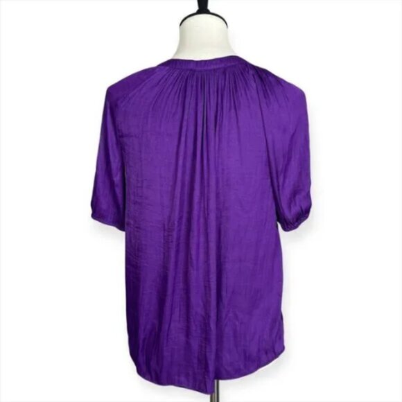Chelsea & Theodore‎ Purple Gathered Pleated V-Neck Satin Blouse Sz XS - Picture 3 of 8